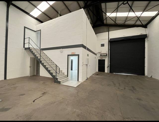 420M² WAREHOUSE TO LET IN RIVERGATE